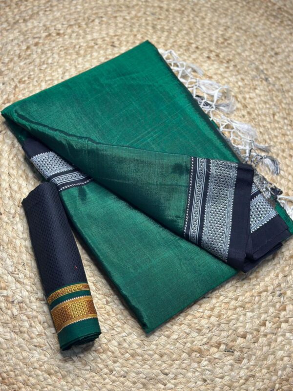 HANDLOOM plain chikki paras silk pallu saree