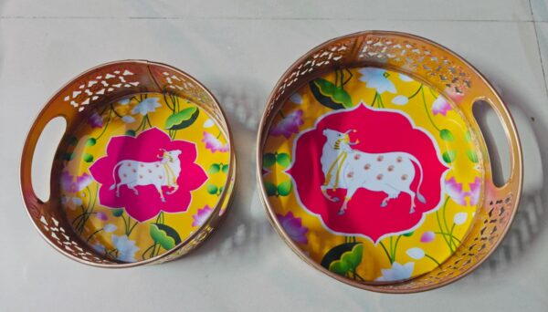 Metal Round Tray Set of 2 Cow Pichwai Tray - Image 2