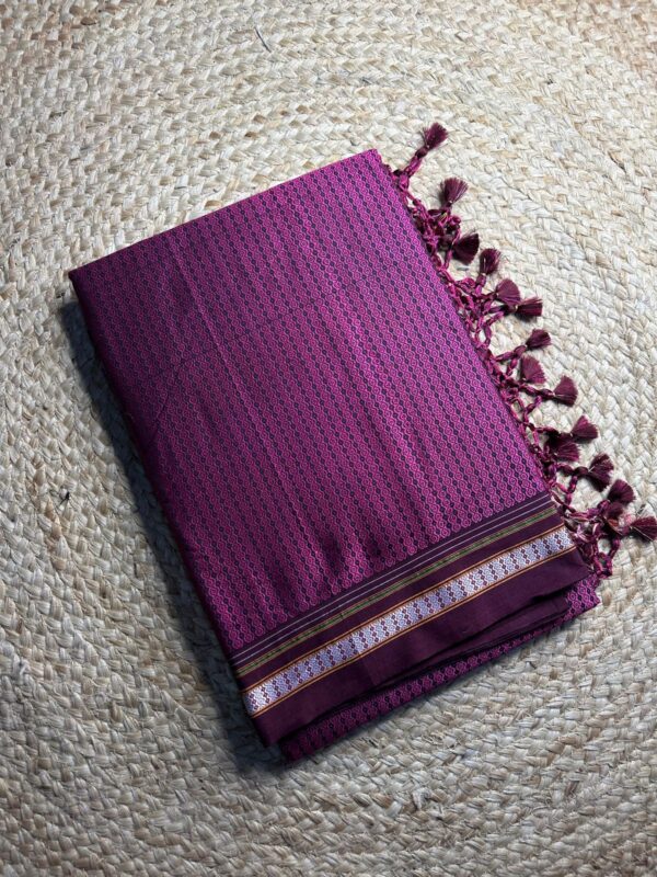 khun  saree