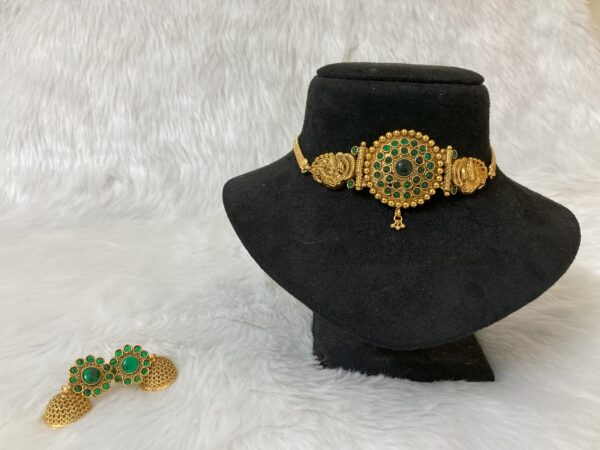 Elegent Kemp High Neck Choker With Jumka - Image 3
