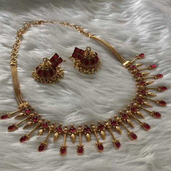 Gorgeous Square Kemp Spike Necklace With Jumka - Image 4