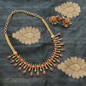 Gorgeous Square Kemp Spike Necklace With Jumka