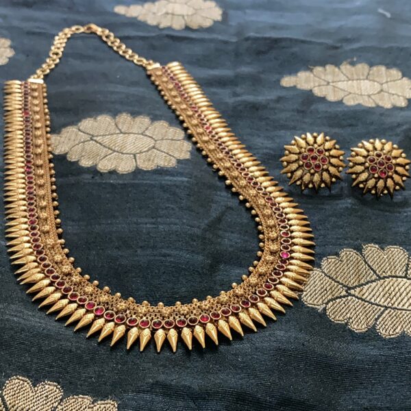 Traditional gold look Haram - Image 5