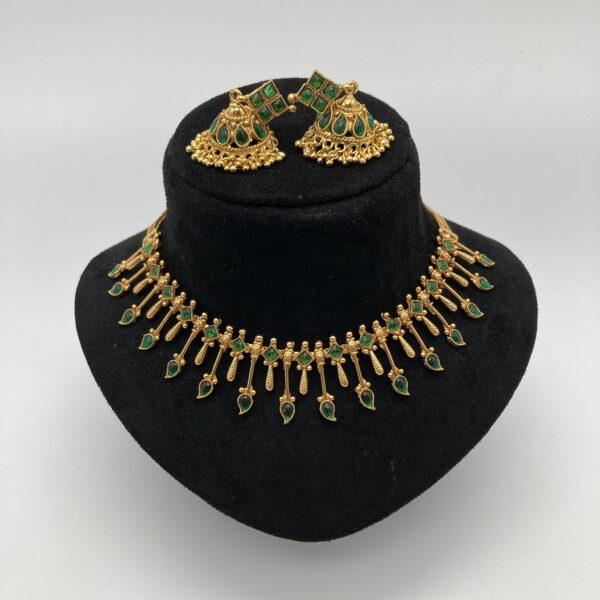 Gorgeous Square Kemp Spike Necklace With Jumka - Image 2
