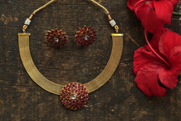 Elegant Semi Traditional Kemp Necklace - Image 4