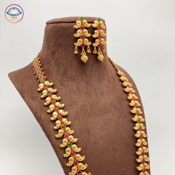 Traditional gold look Mango design