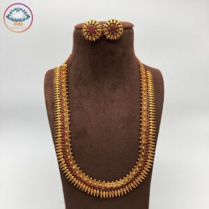 Traditional gold look Haram