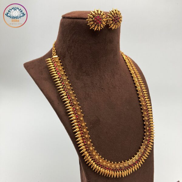 Traditional gold look Haram - Image 7