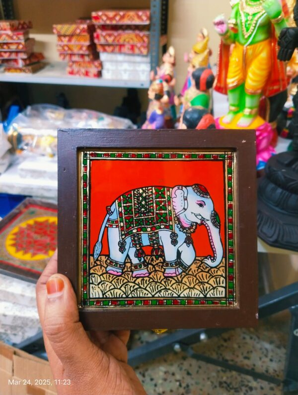 Reverse acrylic hand-painted jewellery* - Image 4