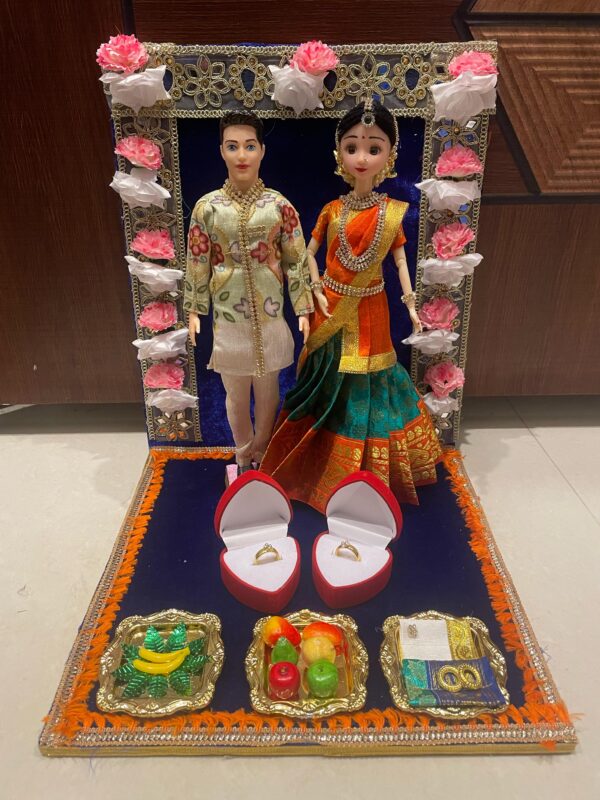 Engagement dolls