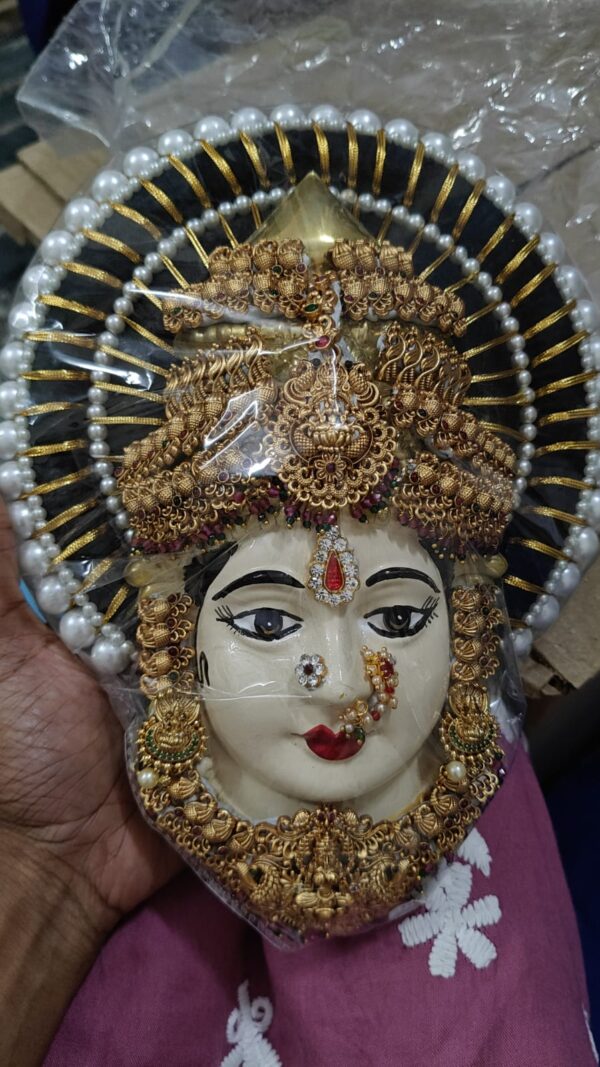 German silver face with Tanjore painted with heavy jewellery* - Image 4