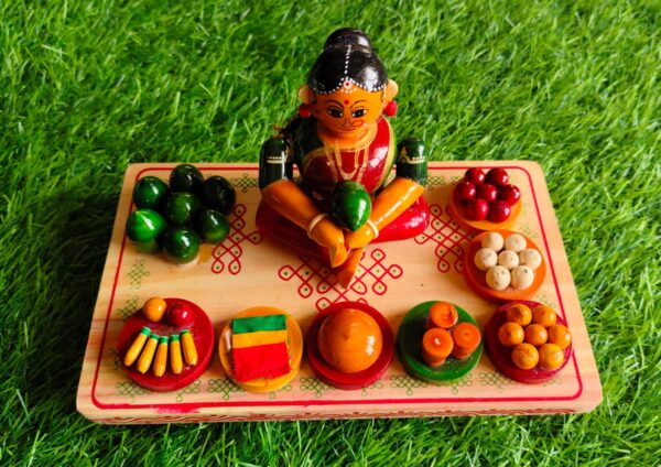 Wooden high quality kondapalli dolls