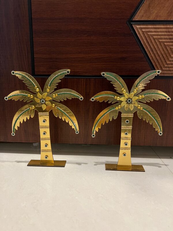 Gold acrylic with mdf  coconut tree stand