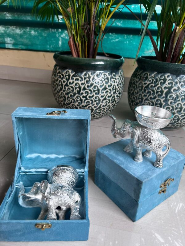 Elephant ankhand diya in velvet box* - Image 4